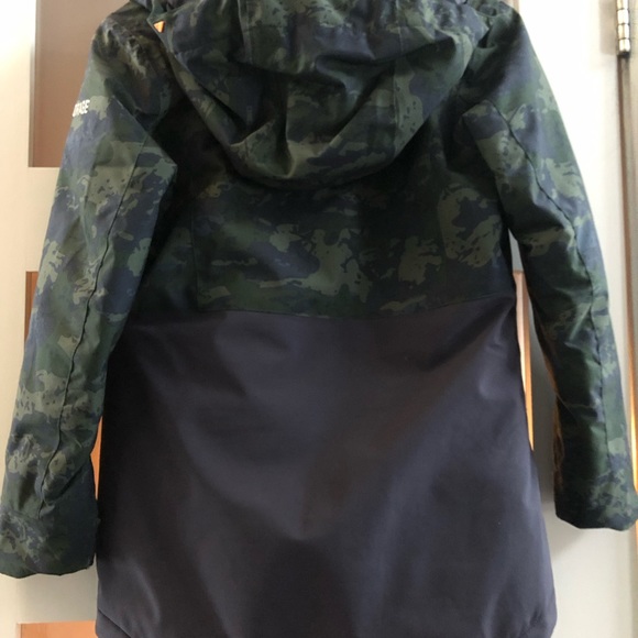 Beautiful Orage brand ski jacket and pants. - Picture 5 of 7